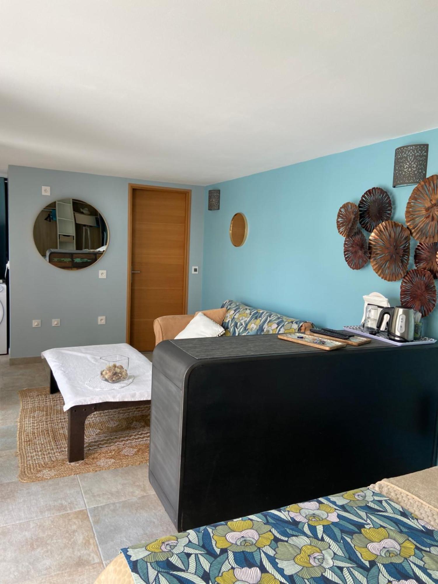 Les Terrasses Des Anthenors Bed and Breakfast Ensues-la-Redonne Buitenkant foto